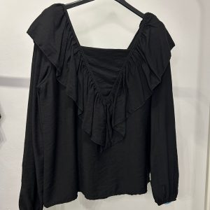 Blusa negra fluída