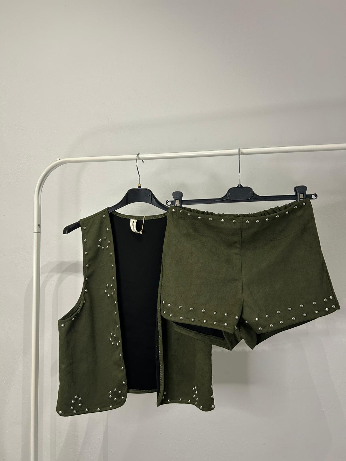 Conjunto antelina tachas