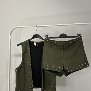 Conjunto antelina tachas