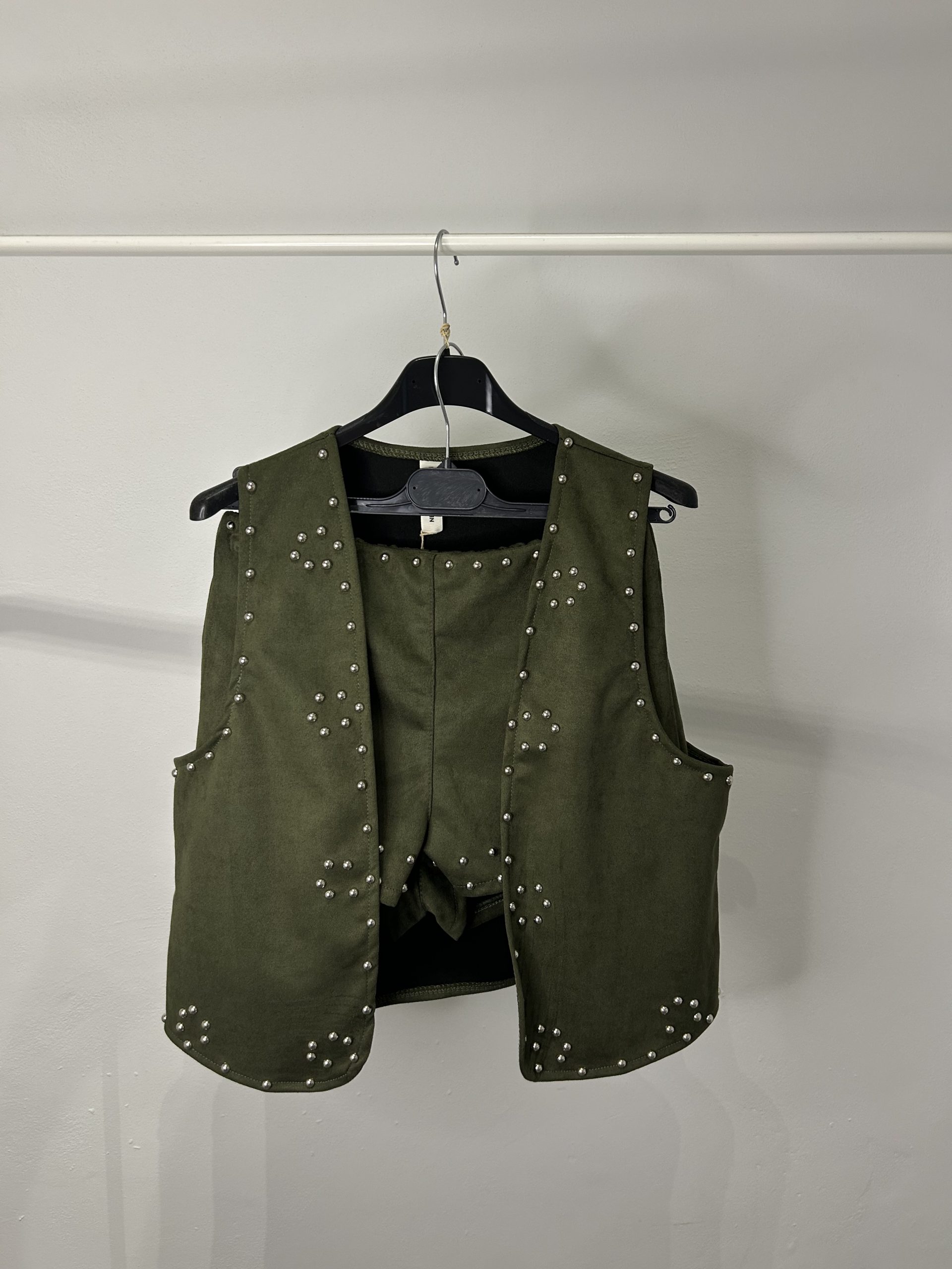 Conjunto antelina tachas - Imagen 3