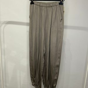 Pantalón bombacho de satén taupe