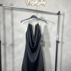 Vestido satinado escote drapeado